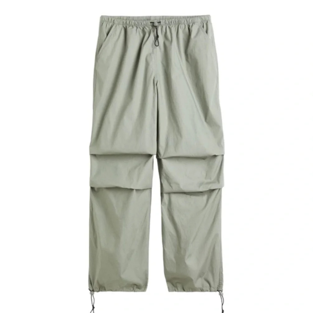 Divided H&M 90’s Y2K Parachute Pants Green Wide Leg Drawstring M - Picture 2 of 12